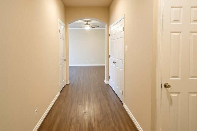 Building Photo - 811 S Wilson St