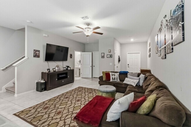 Sala de estar - 9622 Pembrooke Pines Dr