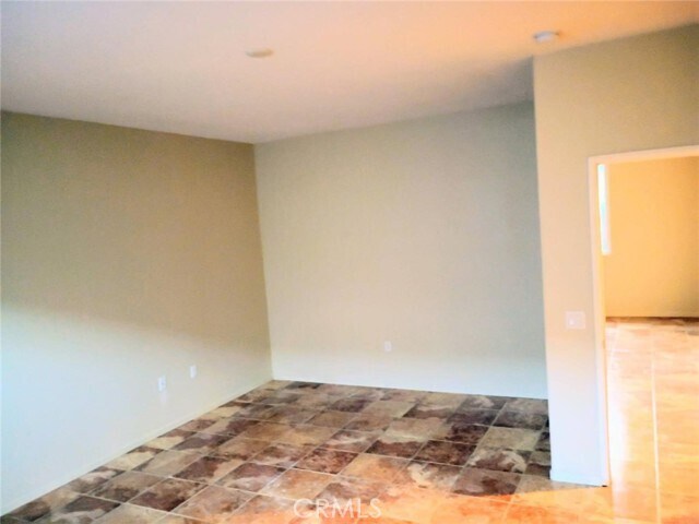 Foto del edificio - 8651 Mann Ln