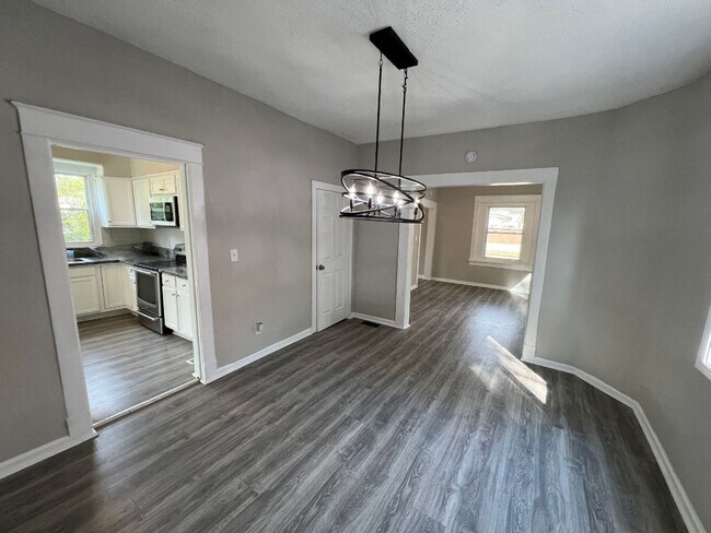 Building Photo - Updated 4-Bedroom Home with Plenty of Living and Storage Space.