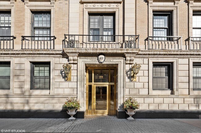 Foto del edificio - 3100 N Sheridan Rd