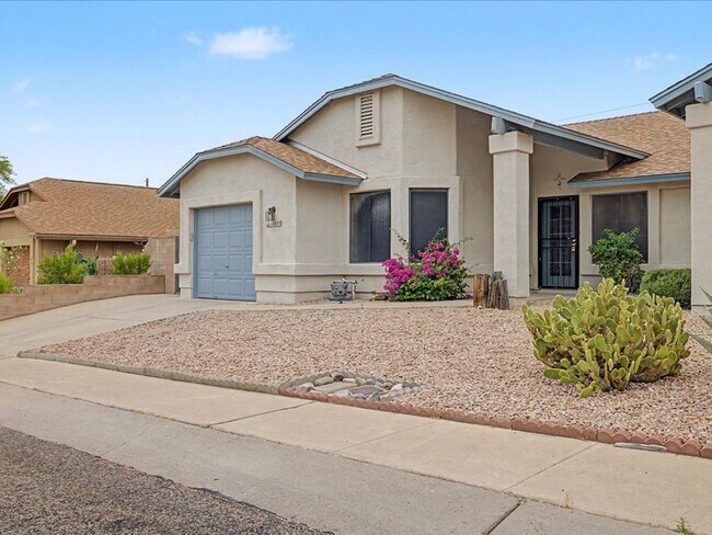 Foto del edificio - 3 bedroom, 2 bath, Garage