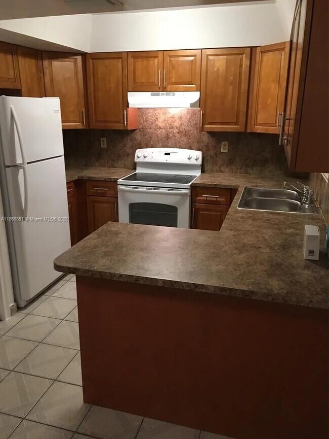Foto del edificio - 2600 NW 14th St