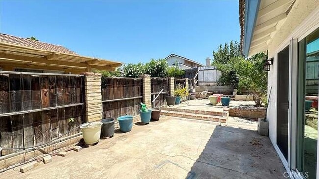 Building Photo - 39534 Long Ridge Dr