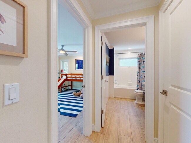Foto del edificio - 1803 Beacon St