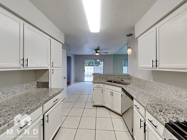 Building Photo - 2835 Floral Peak Dr