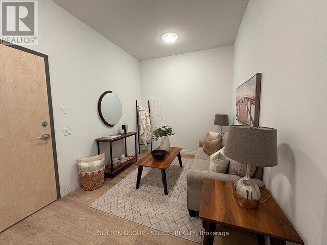 Building Photo - 351 Hill St