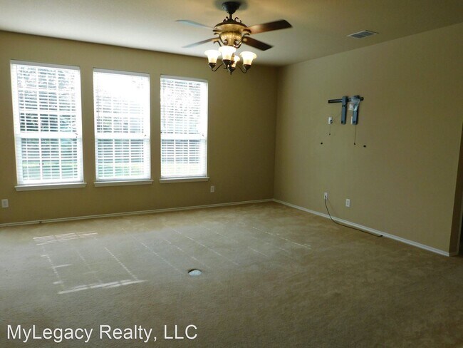 Foto del edificio - 5 br, 3 bath House - 109 Carmel Drive
