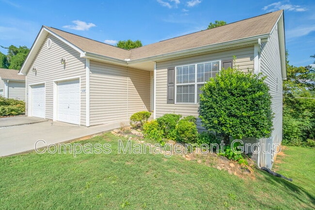 Photo - 1034 Brittany Deanne Ln House