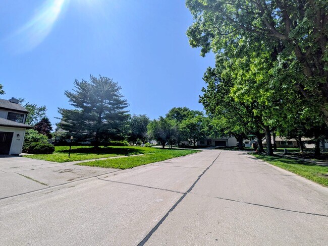 Foto del edificio - 515 Clearwater Dr