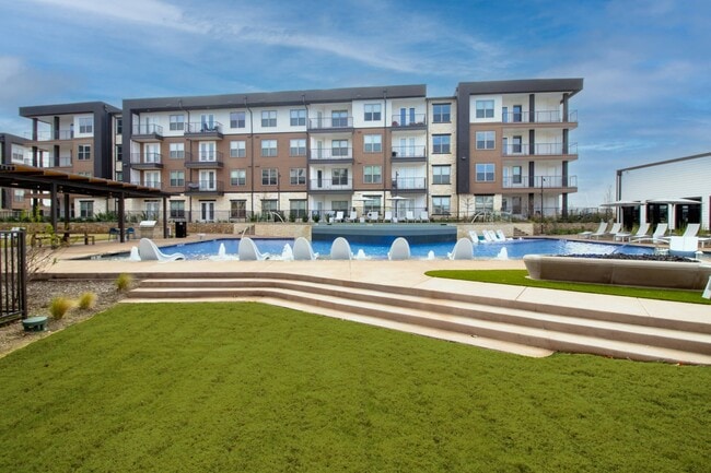 Building Photo - Soltra Firewheel