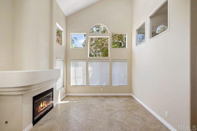 Foto del edificio - 12954 Carmel Creek Rd