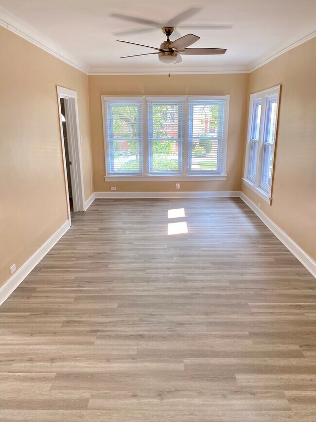Large Living Room - 4506 N Keystone Ave