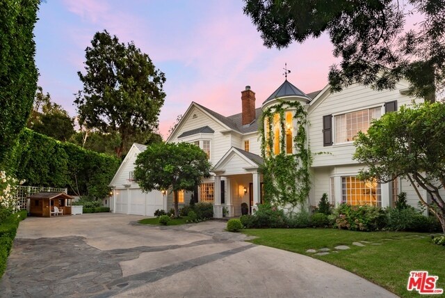Primary Photo - 12097 Summit Cir