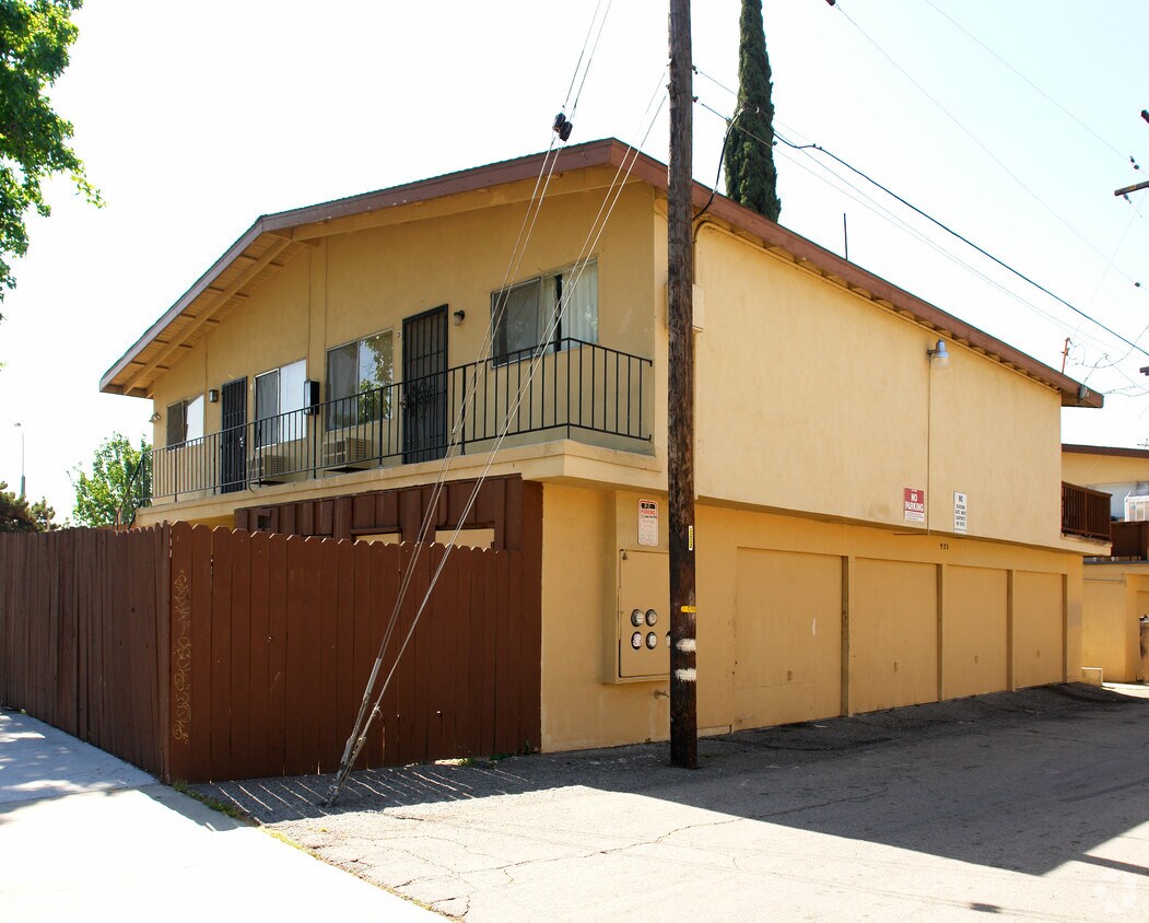 Foto del edificio - 923 N Vineyard Ave