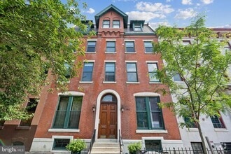 Building Photo - 1911 Green St