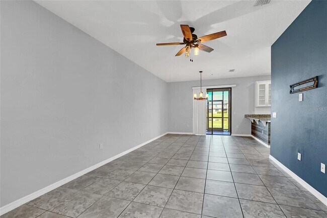 Foto del edificio - 2471 Seven Oaks Dr