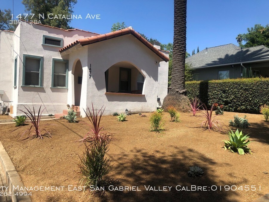 Primary Photo - 1477 N Catalina Ave