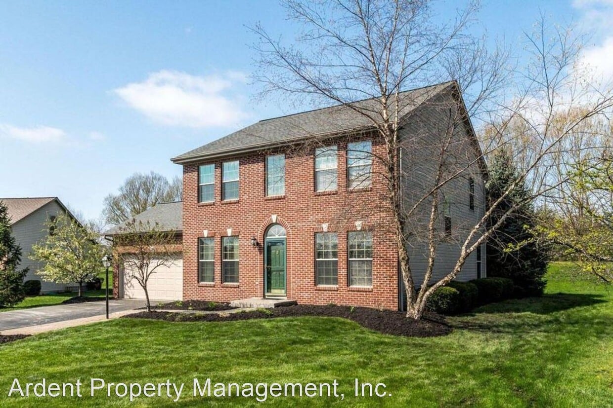 4 br, 3.5 bath House 7492 Rolling Ridge Way House for Rent in