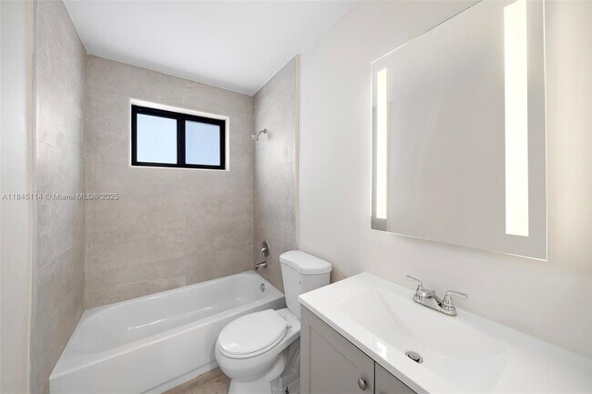 Building Photo - 1310 W 29th St
