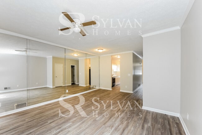 Building Photo - Charming 2BR Brick Haven Awaits You