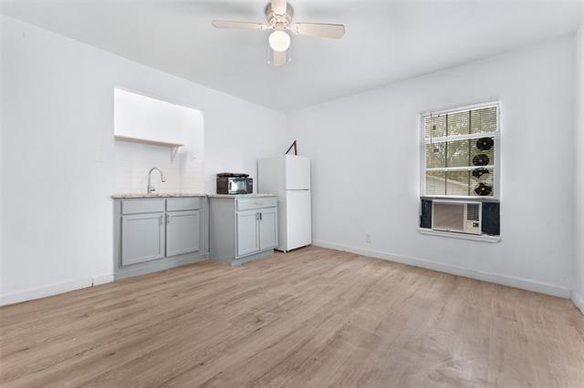 Building Photo - 397 Wills Point St