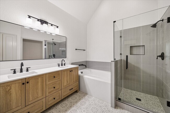 Foto del edificio - 8919 Summer Ash Ln