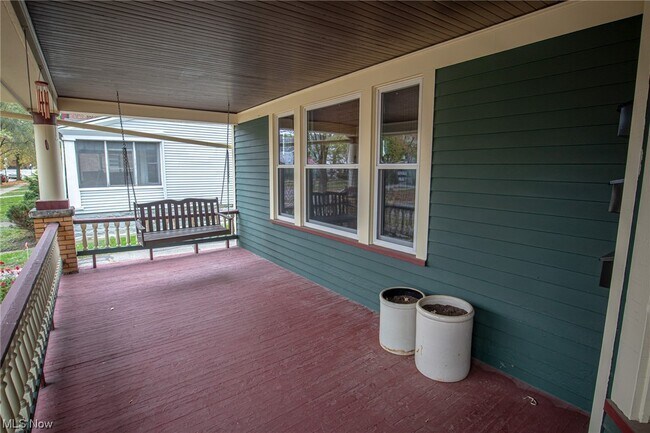 Building Photo - 1296 W 116th St