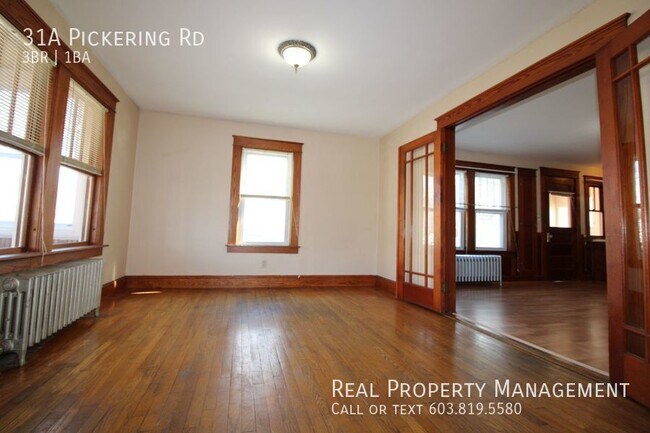 Building Photo - Spacious First Floor 3 Bedroom Duplex !