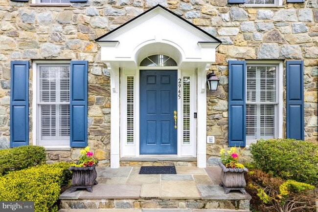 Building Photo - 2945 Oakton Knoll Ct