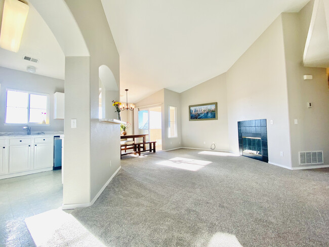 Building Photo - 3770 Strawberry Field Grove