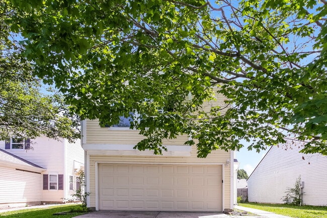 Building Photo - 4487 Connaught Dr E