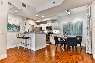 Building Photo - The James