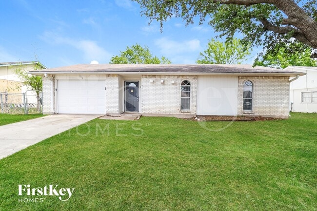 Building Photo - 2918 Rayswood Dr
