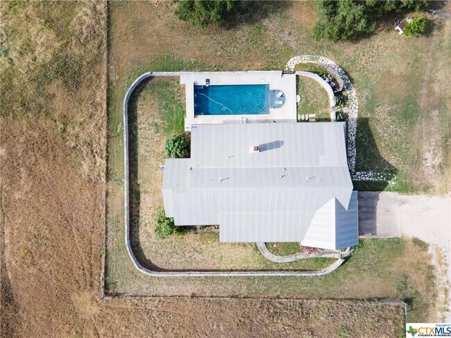 Building Photo - 2451 W FM 150
