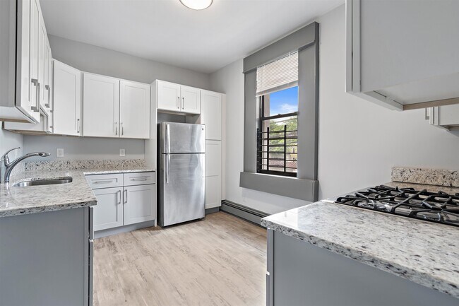 Building Photo - 6700 Bergenline Ave