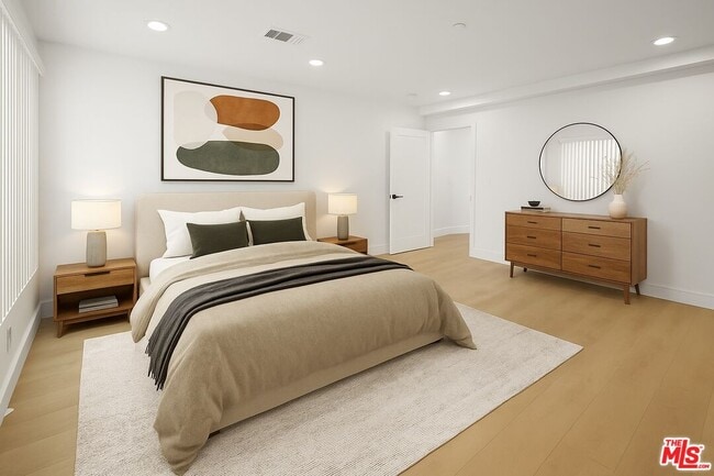 Foto del edificio - 2700 Fletcher Dr