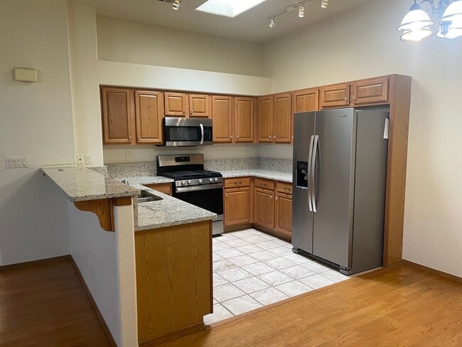 Building Photo - Gate community charming two bedroom two ba...