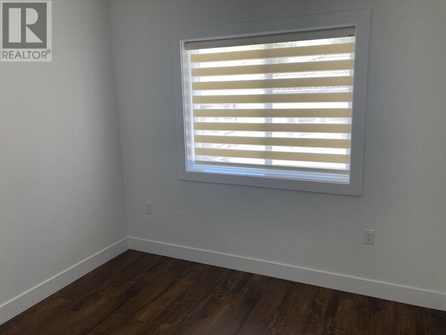 Photo du bâtiment - 2956 E 16th Ave