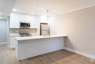 Building Photo - 152 Trenton St