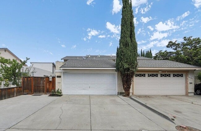 Building Photo - 1040 N Capitol Ave