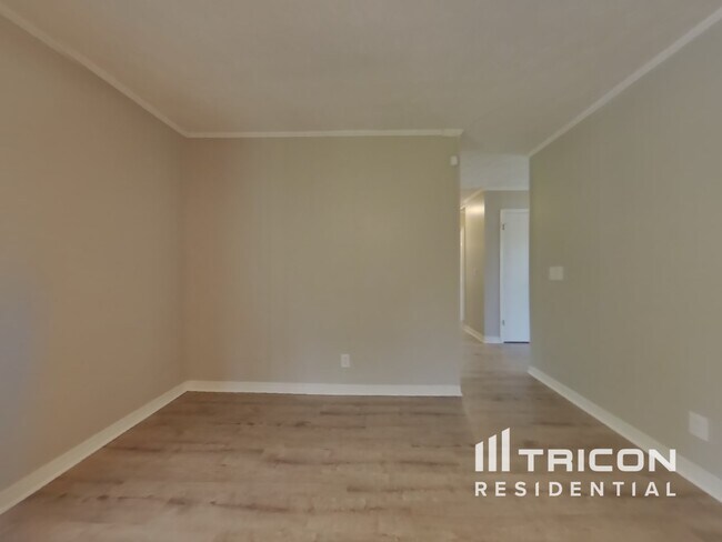 Foto del edificio - 641 Custer Cir