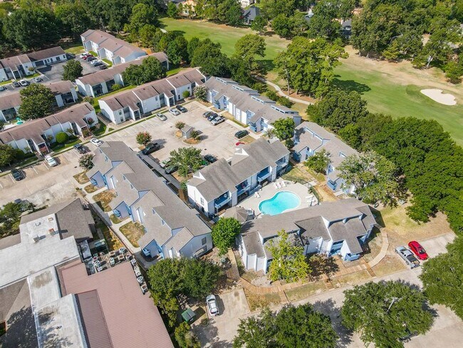 Foto del edificio - 13151 Walden Rd