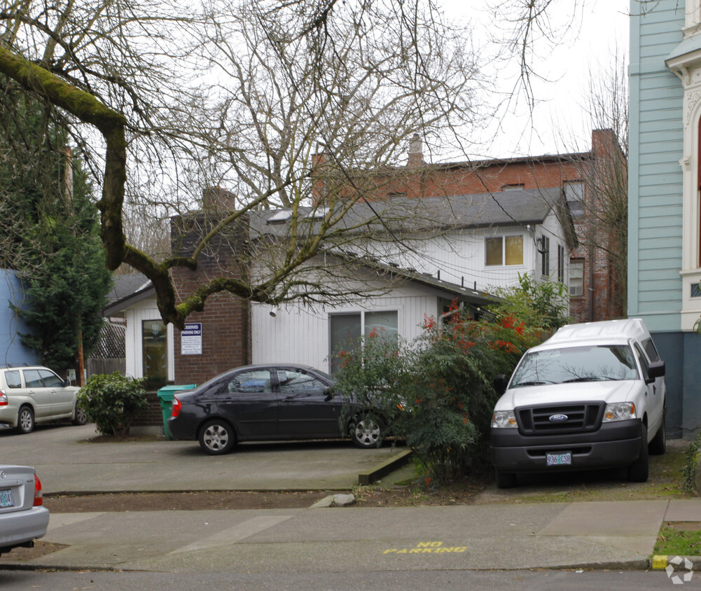 Foto del edificio - 2124-2126 NW Hoyt St