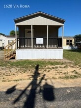 Building Photo - 1628 Via Roma Dr
