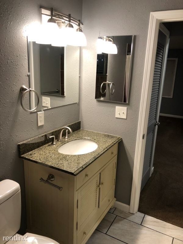 Foto del edificio - 3106 N 51st Terrace