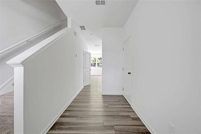 Building Photo - 3568 Eagle Ct