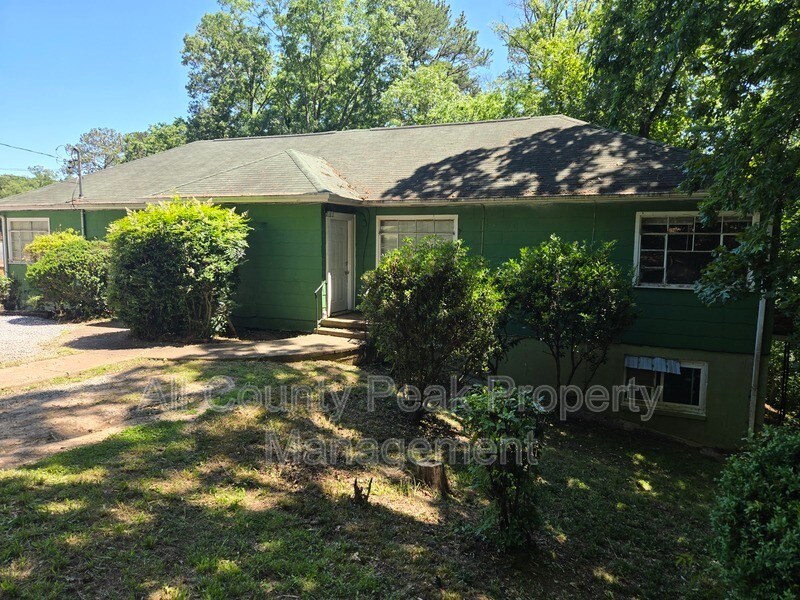 Primary Photo - 111 Hollyberry Ln