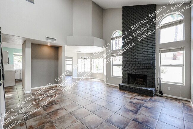 Building Photo - 3834 E Tanglewood Dr