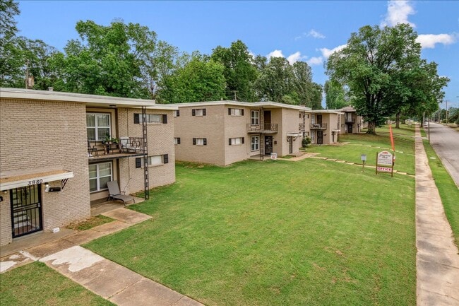 Interior Photo - Graceland Flats